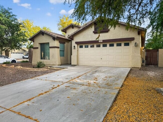 Photo - Single level, 4 bed 2 bath in Gilbert