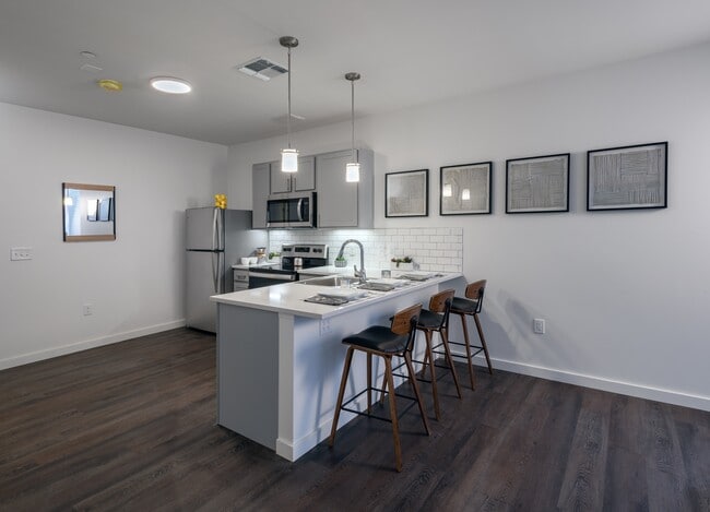 Photo - Axis at Ansel