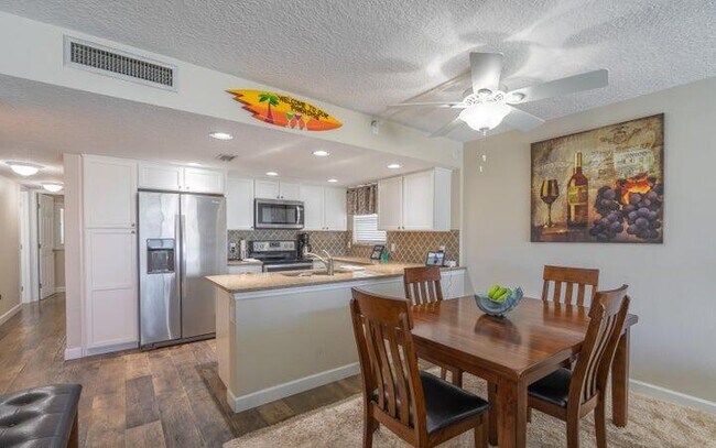 4800 Ocean Beach Blvd Unit 215