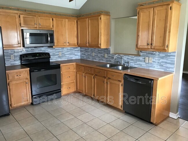 Photo - 275 Paintbrush