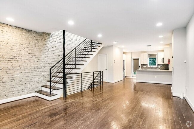 Building Photo - 620 Farragut St NW Rental