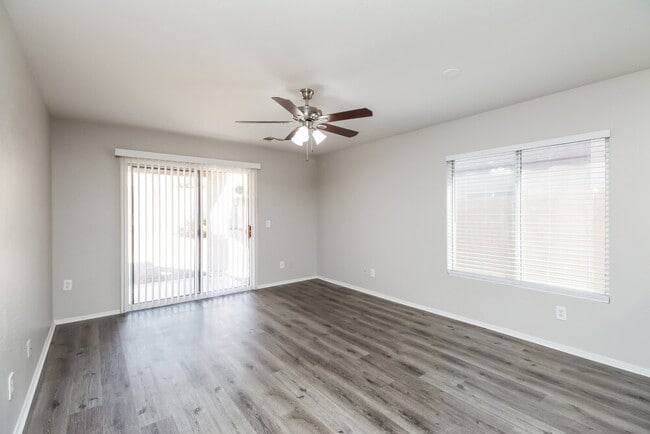 Photo - 11834 W Sunnyside Dr