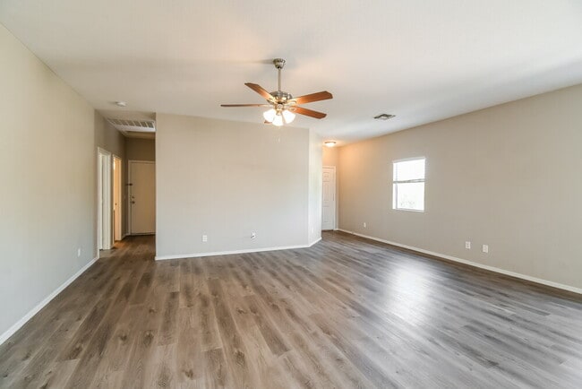 1142 E Desert Rose Trail