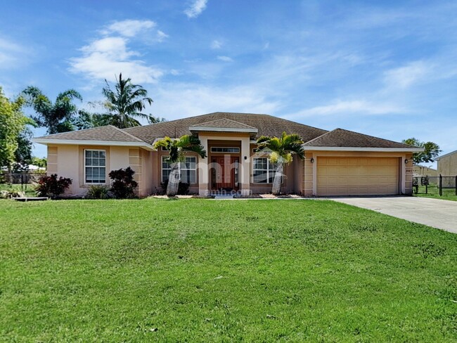 Photo - 2085 SE North Blackwell Dr House