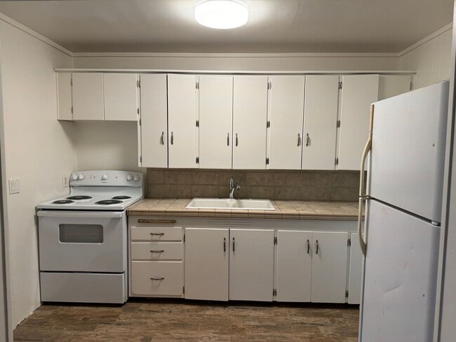 Photo - L0016 A &amp; B Unit L0016 A