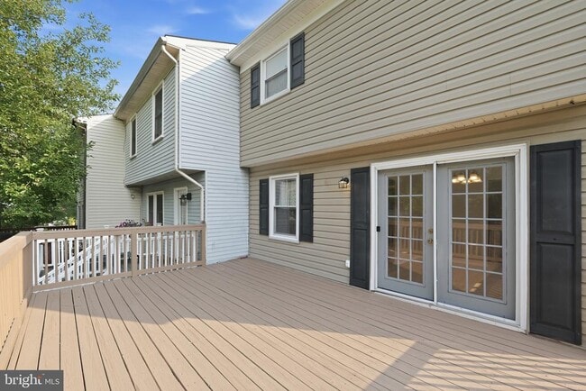 Photo - 2074 Lake Grove Ln