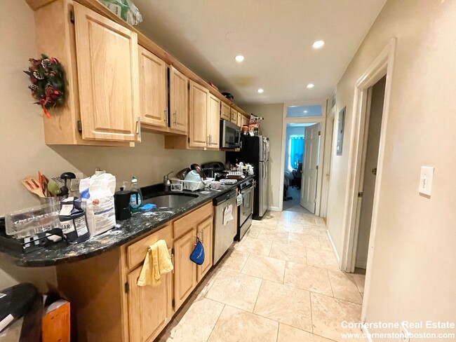 Central South End Location, Eat-in Kitchen... - Central South End Location, Eat-in Kitchen... Condo