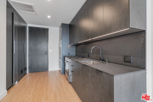 Photo - 3688 Overland Ave Unit 722