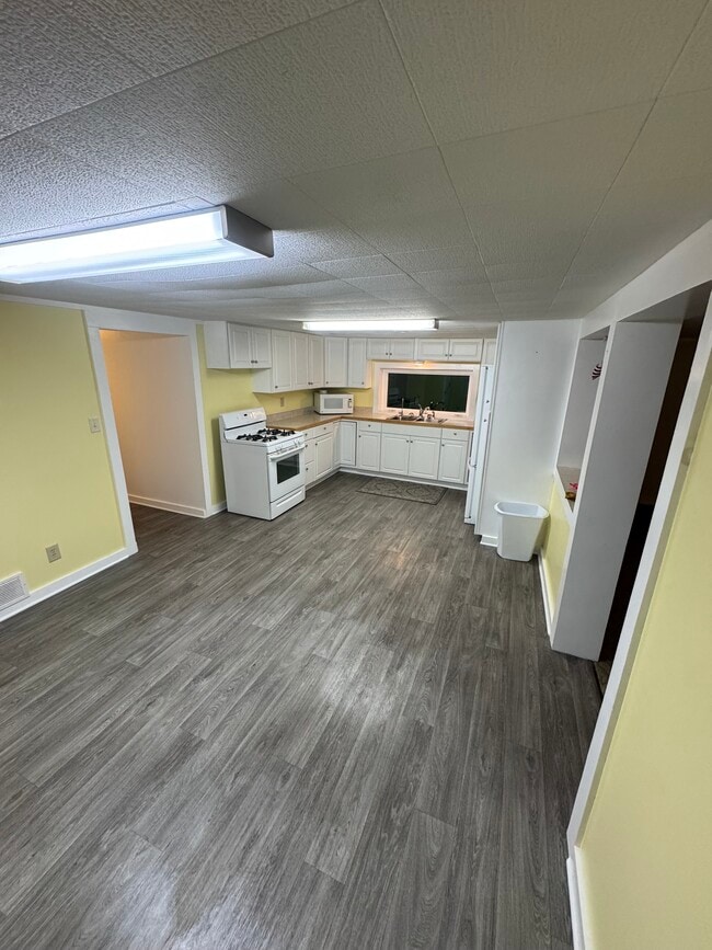 6711 Vincent Hill Rd Unit 1