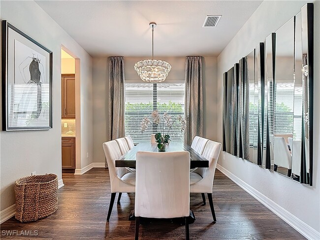 Photo - 10051 Spice Bush Ln