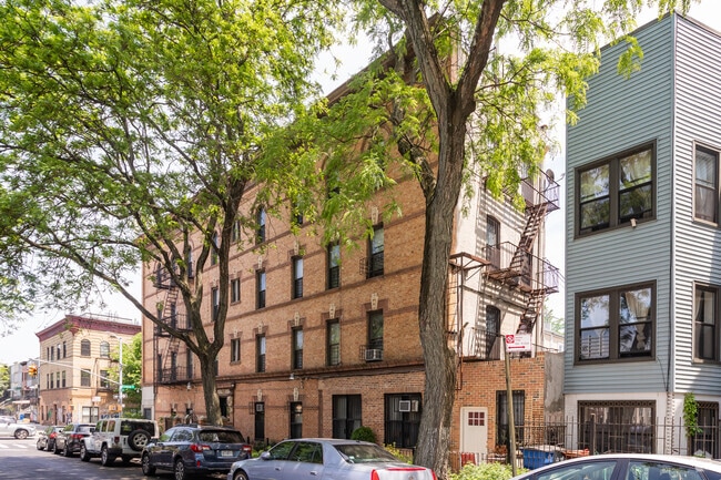 Photo - 166 Cornelia St Unit 1