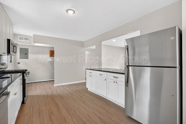 Photo - 216 Allen Dr