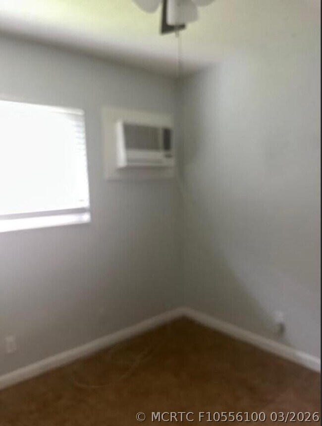 Photo - 332 SW 2nd Pl Unit 3