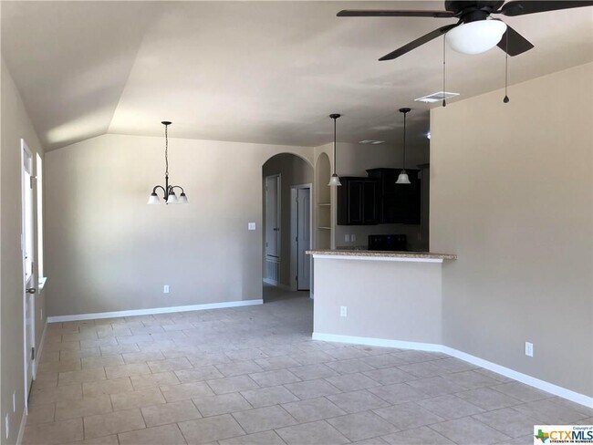 Photo - 1208 Vanguard Ln Unidad A-MAKE READY