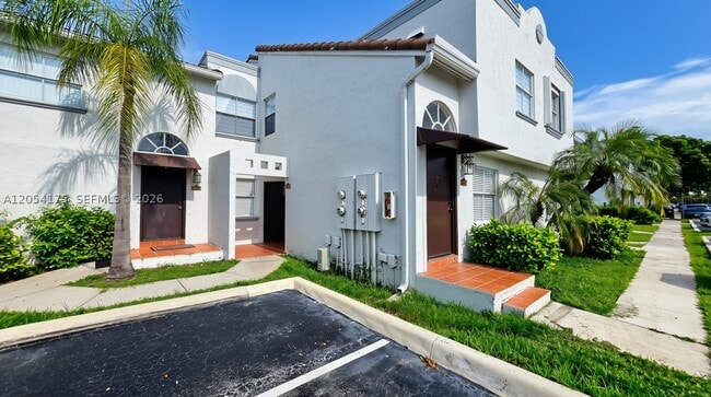 Building Photo - 4628 NW 97th Pl Unit 251