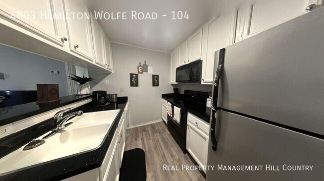 4803 Hamilton Wolfe Unidad 104