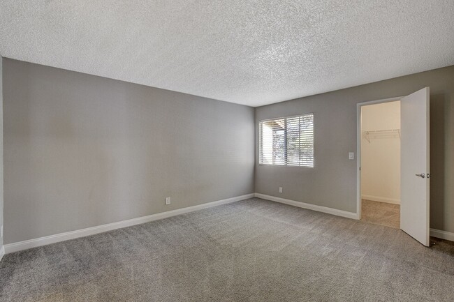 Diamondhead Apartments