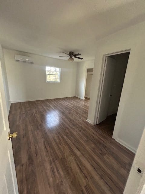 Photo - 211 W Washington St