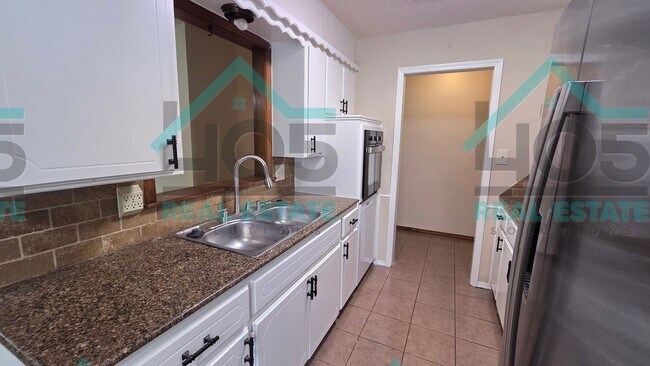 Photo - 3 Bed Rental in Norman