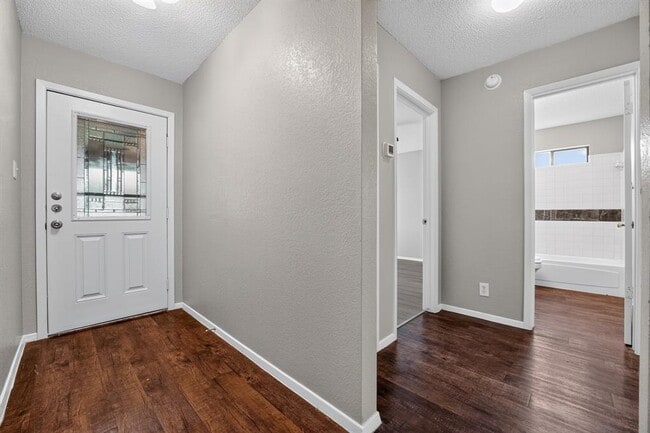 Photo - 1509 Taron Dr