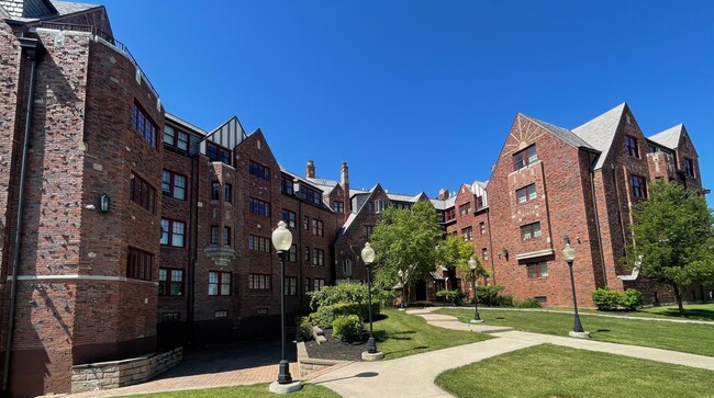 Palmer Park Square - Palmer Park Square Apartments