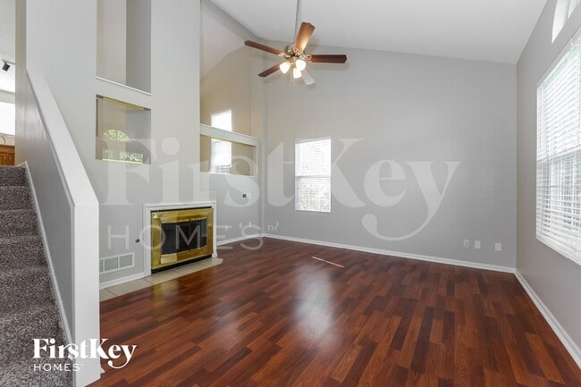 Photo - 609 Rosehill Dr