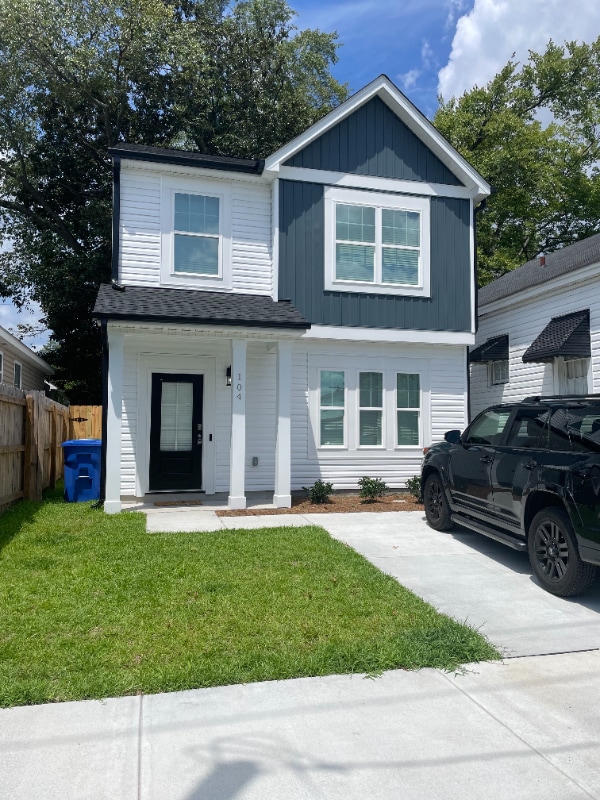 Building Photo - 104 S 11th St