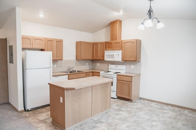 Photo - Appleway Rosewood Apartments