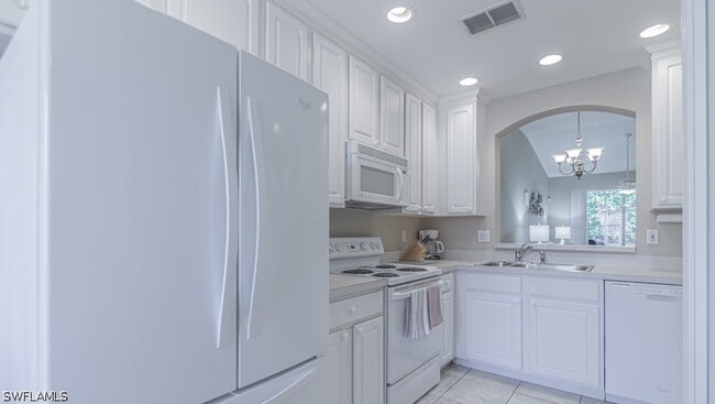 Building Photo - 7820 Sandpine Ct Unit 2302