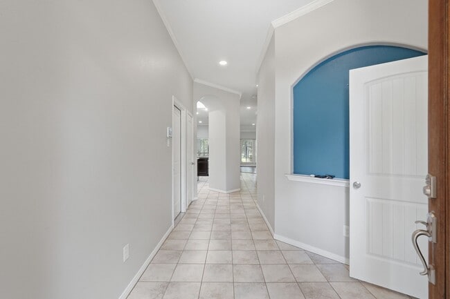 Building Photo - 9217 Silver Back Trail