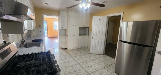 Photo - 208 Sandford Ave Unit 1