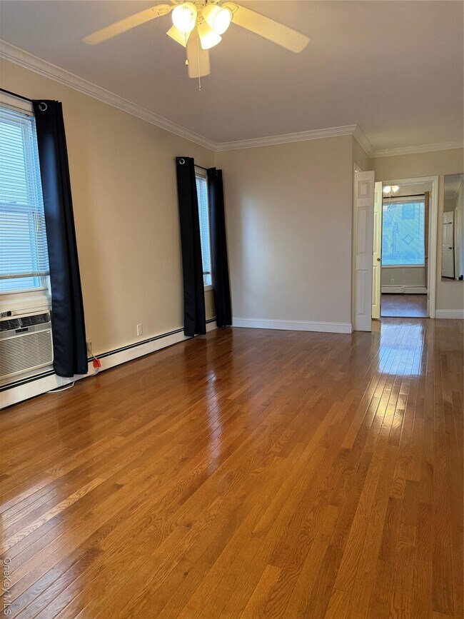 Photo - 283 Houston Ave Unidad 1st floor