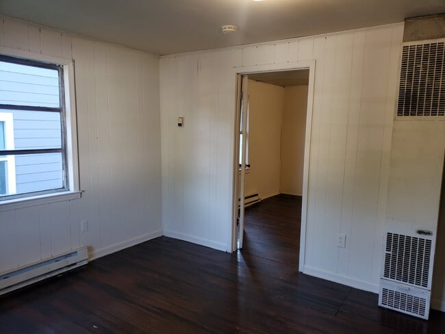 15 Trotter St Unit A