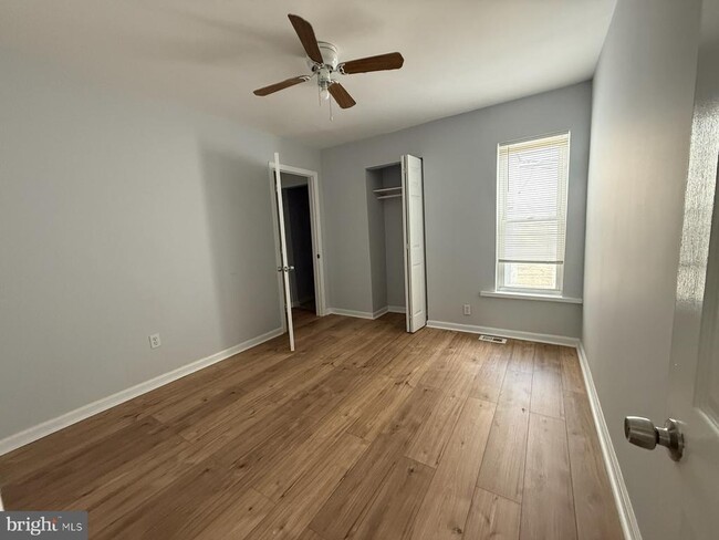 Photo - 1923 Monument St