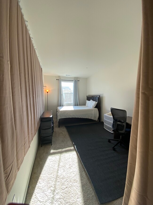 Building Photo - 3092 Acebo Dr Unit Loft