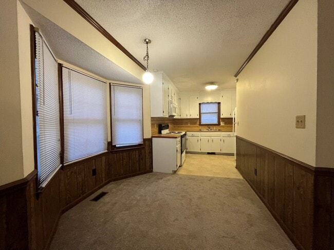 Photo - Dual Suites! Spacious 2BR, 2.5BA Townhome Near NCSU!