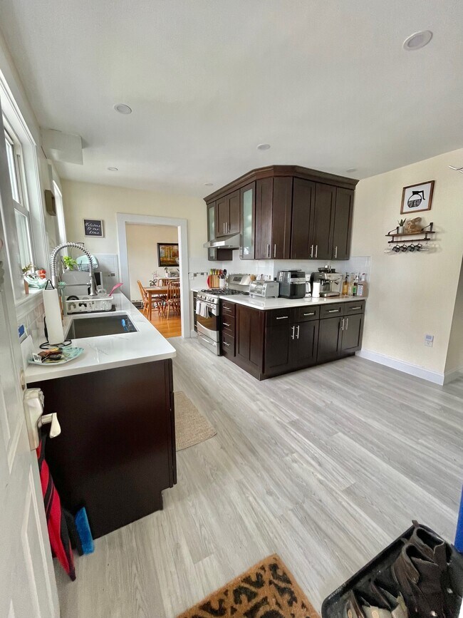 Photo - 43 Nottinghill Rd Unit 1