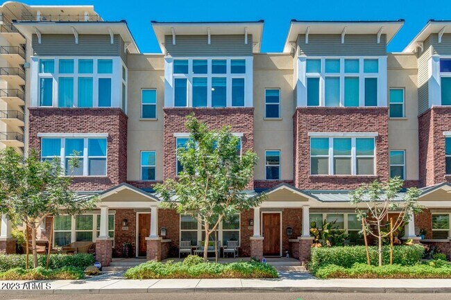 Building Photo - 816 N 3rd Ave