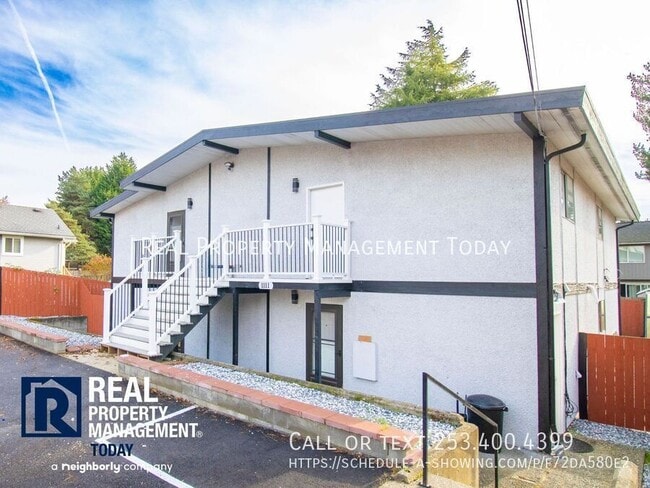 Building Photo - 1111 SW 148th St Unit 1