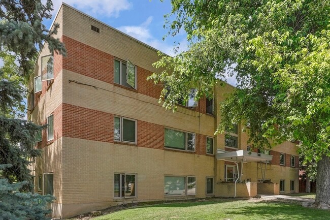Building Photo - 1240 Cedar Ave Rental