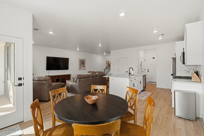 Photo - 1709 Ripple Rock Dr Unit ID1373713P