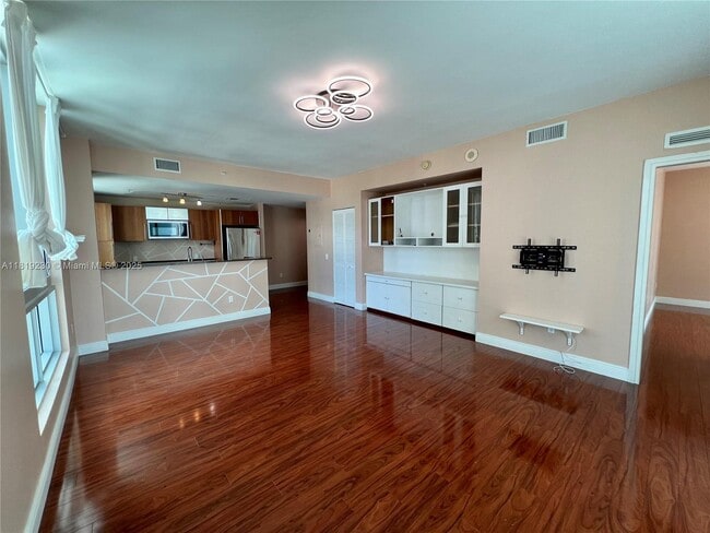 Photo - 300 S Biscayne Blvd Condo Unit 2401