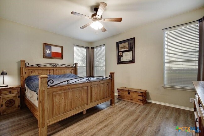 Photo - 2234 Lakeline Dr