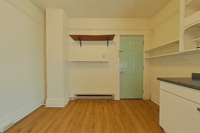 Photo - 1 Bedroom Apartment ~ Close to Campus Unidad 1363 NW Monroe Ave #3