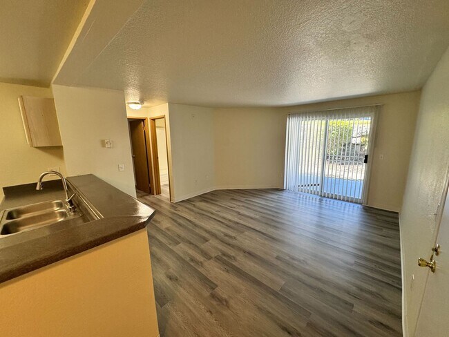 Photo - Wellington Place Apartments