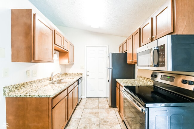 Photo - 6523 Woodmere Cir