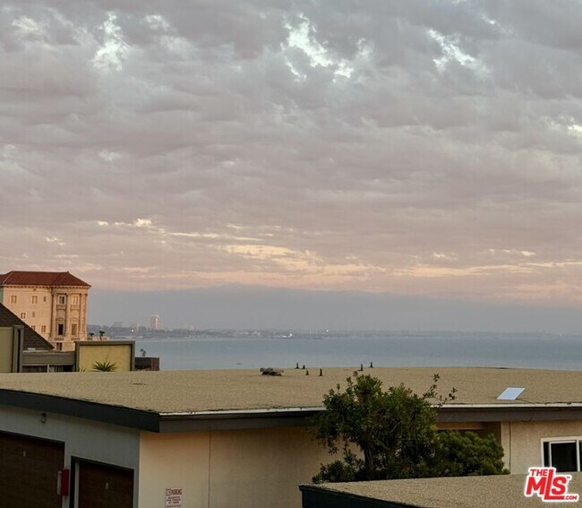 18069 W Coastline Dr Unit 9