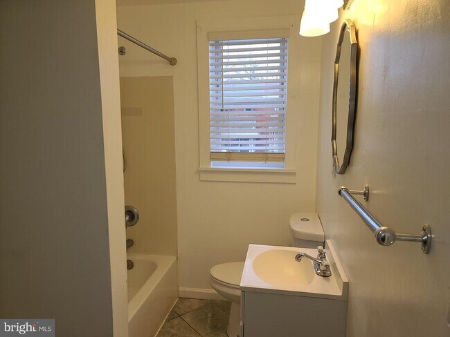 Photo - 1403 N Linwood Ave