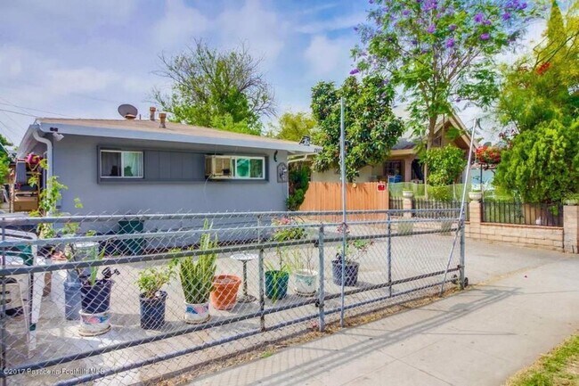 2652 Granada Ave