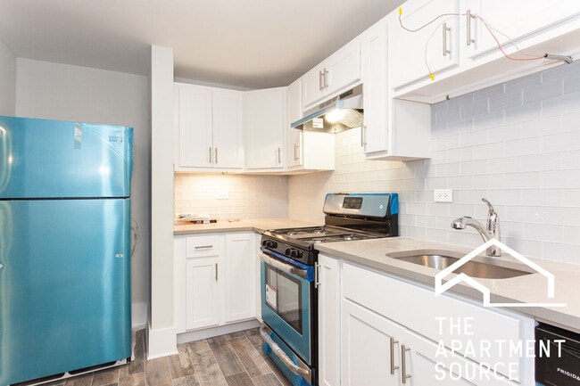 Photo - 2922 W Logan Blvd Unit GDN